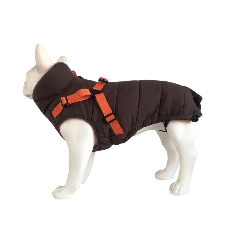 Попона для собак TRIOL Outdoor утепленная со шлейкой "Active" S, коричневая, размер 25см Попона для собак TRIOL Outdoor утепленная со шлейкой "Active" S, коричневая, размер 25см